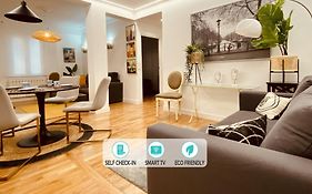 Quiet And Cozy Downtown Apartment